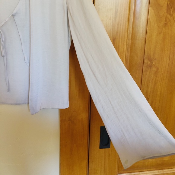 Kimchi Blue silky front tie cardigan - Picture 2 of 2